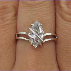 Sterling Silver 925 VTG Marquise-Cut CZ Women's Ring Size 8